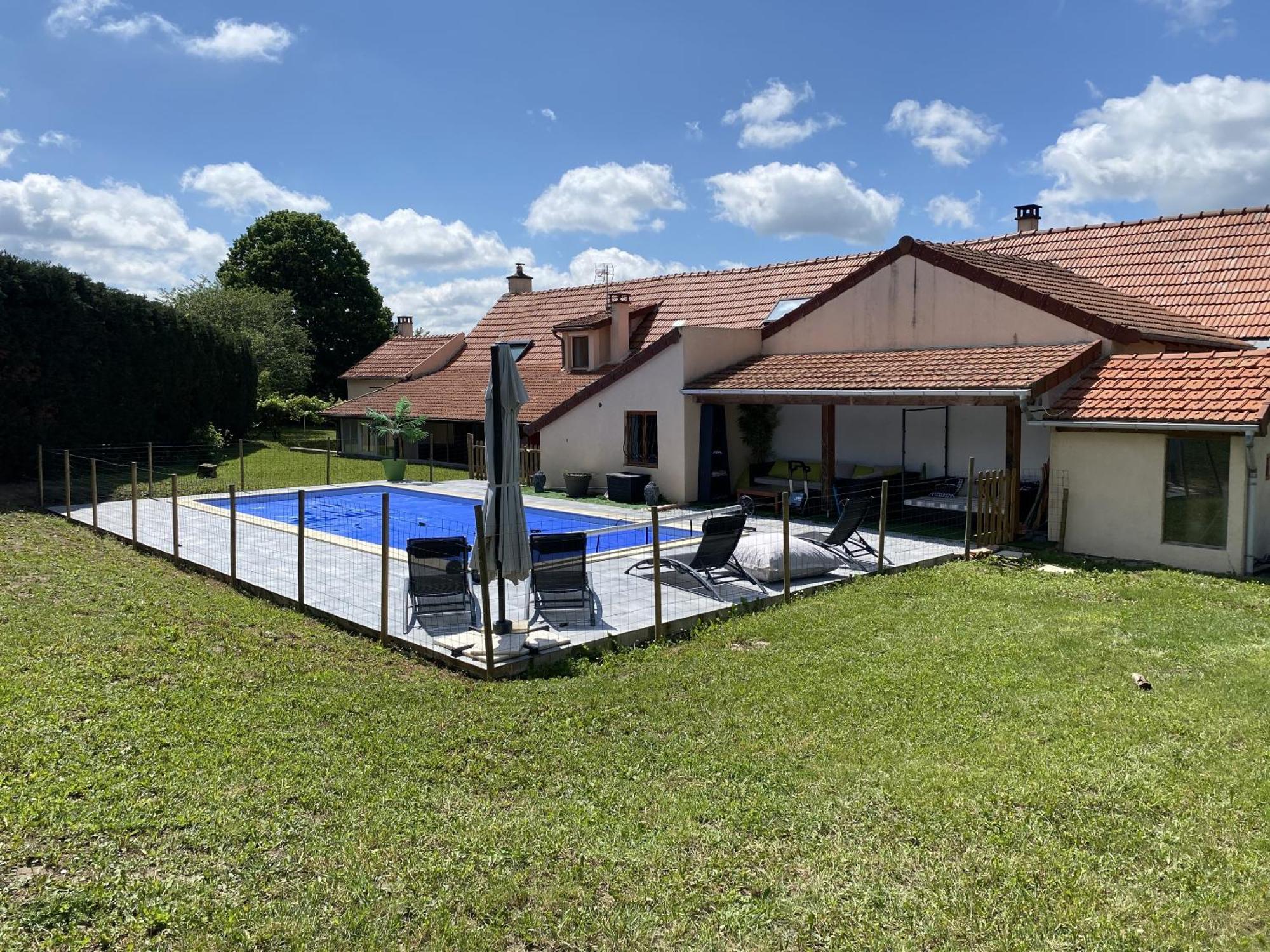 Maison Piscine Et Jacuzzi Saint-Germain-des-Fosses 外观 照片