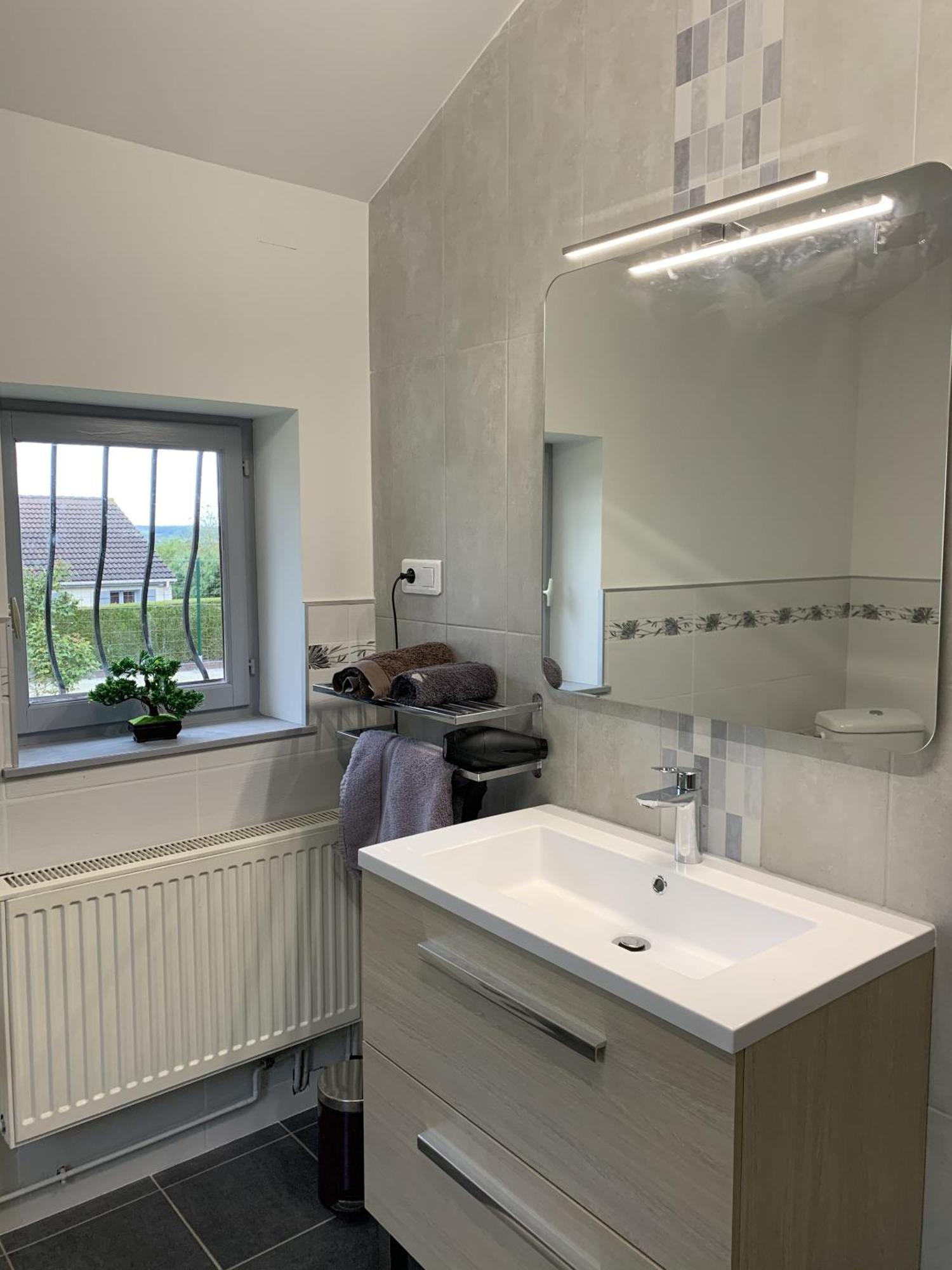 Maison Piscine Et Jacuzzi Saint-Germain-des-Fosses 客房 照片